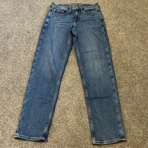 American Eagle, Straight leg jeans